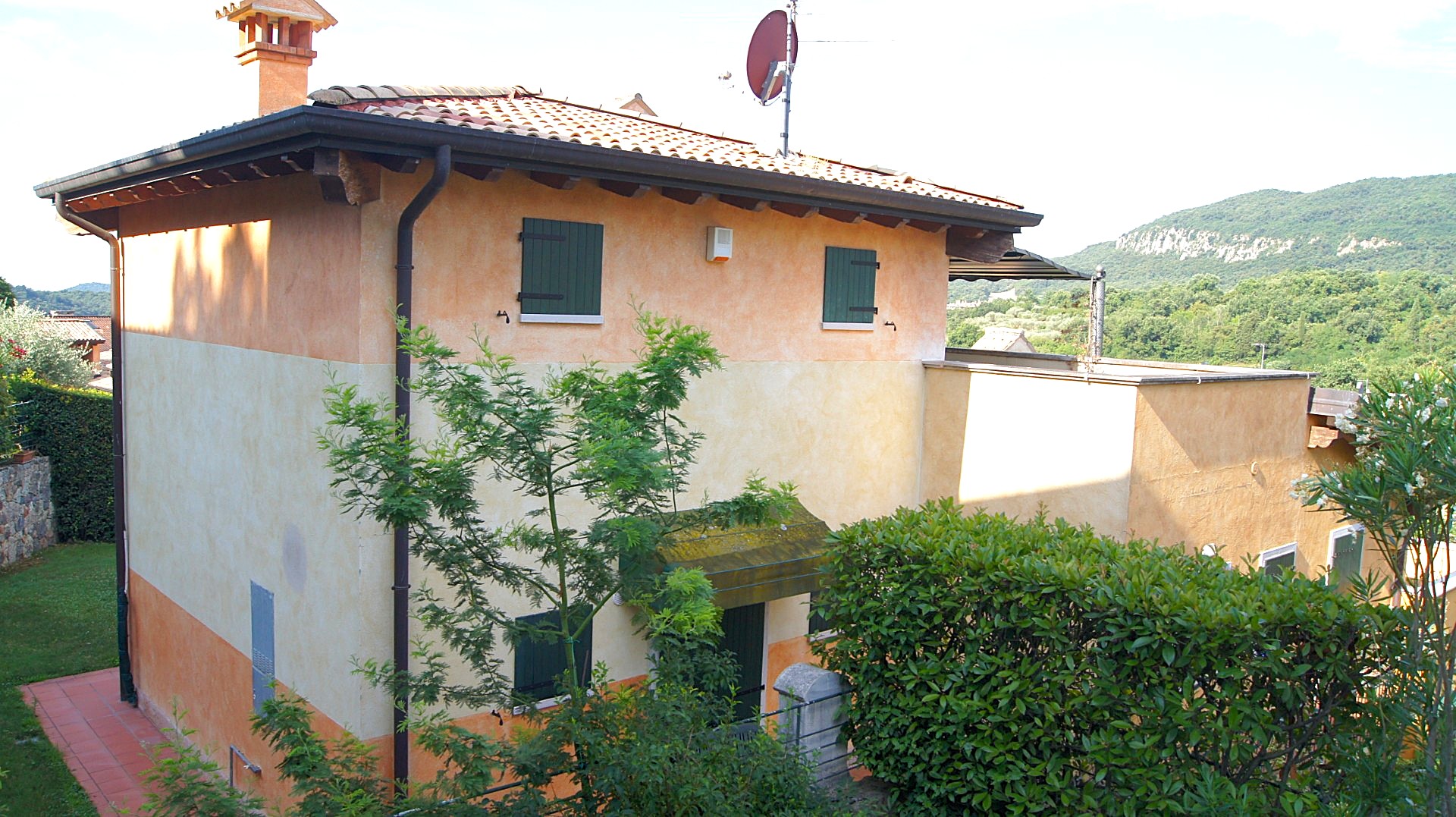 Garda Immo - Villa Rossone - Torri del Benaco